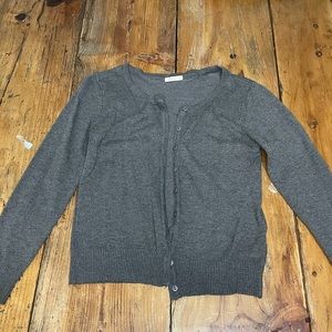 Fitted Gray Buttoned Sweater